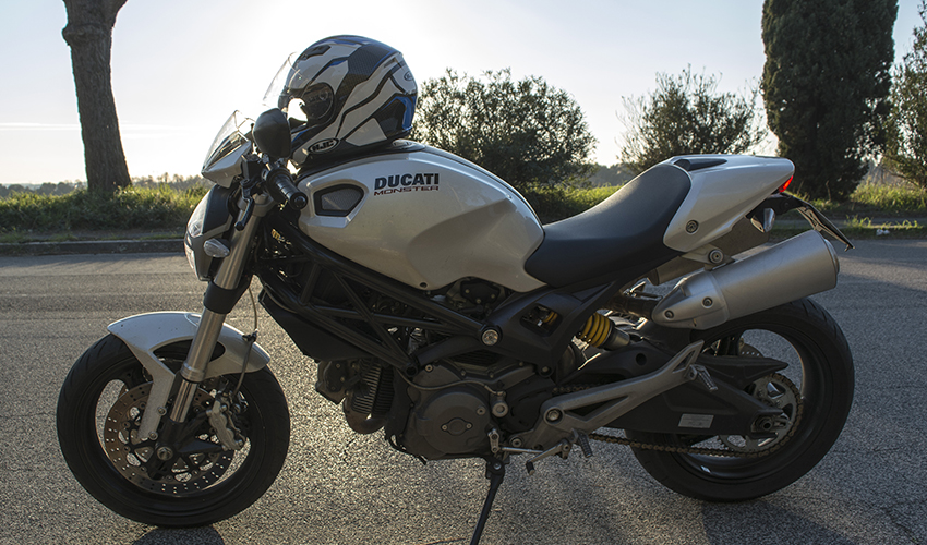 rental ducati monster